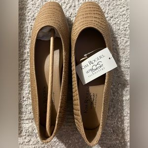 Never worn Kim Roger’s flats, size 7.5